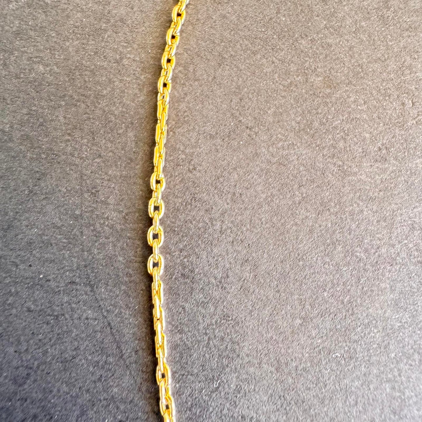 Vintage Avon Gold Tone and Black Pendant Necklace