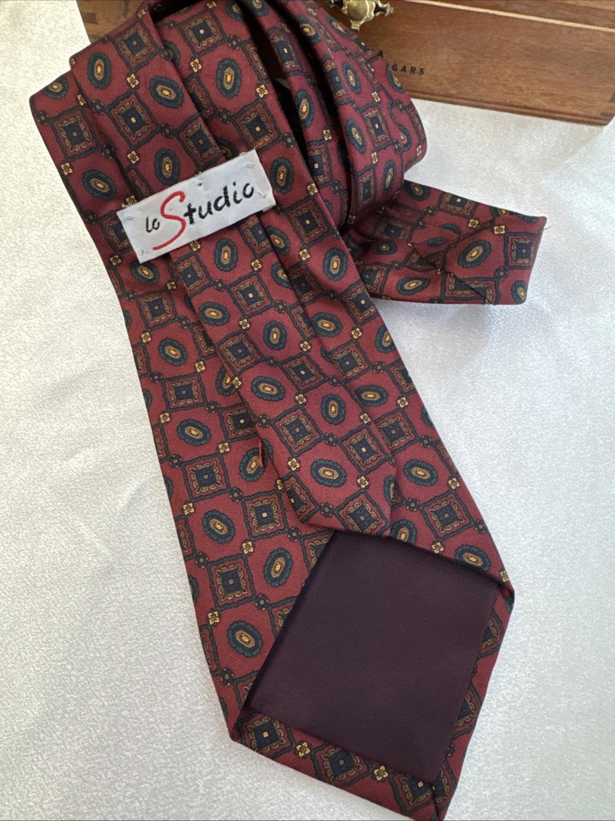 Lo studio vintage 100% Silk Made In USA Men’s Tie.
