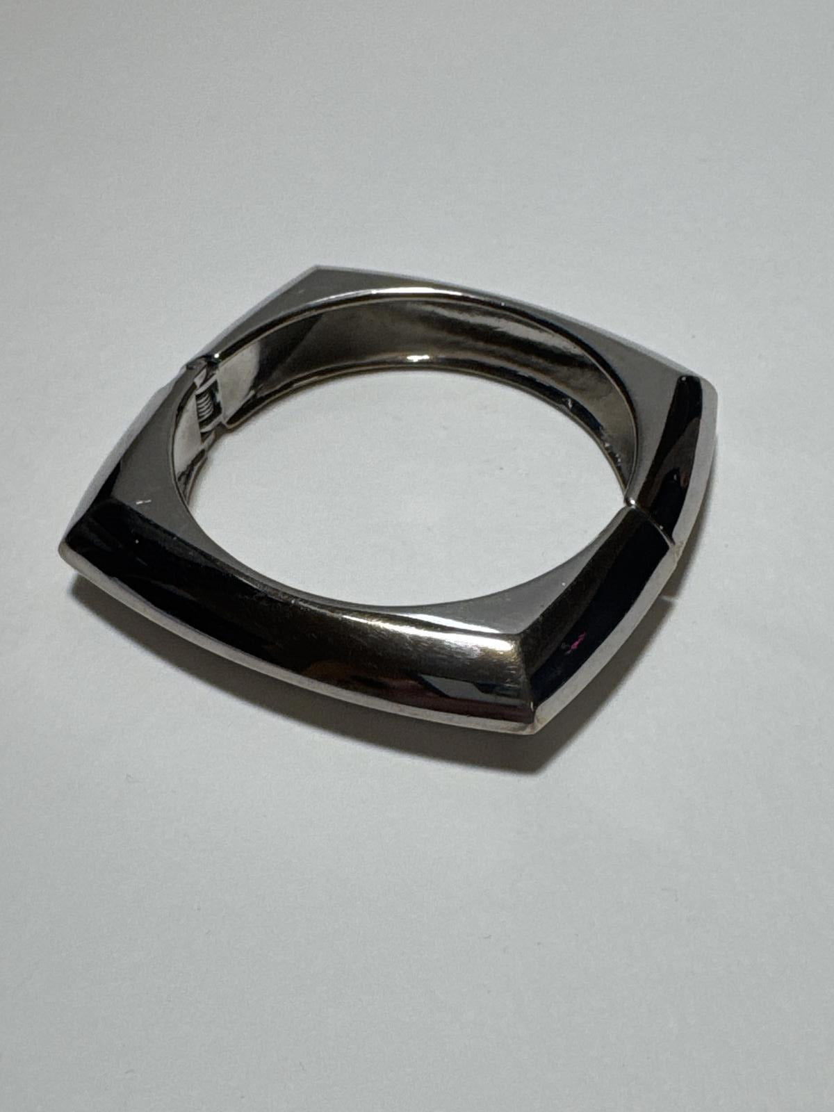 Stylish Silver Tone Bangle Bracelet Square Vintage Retro Design, 80's Glam