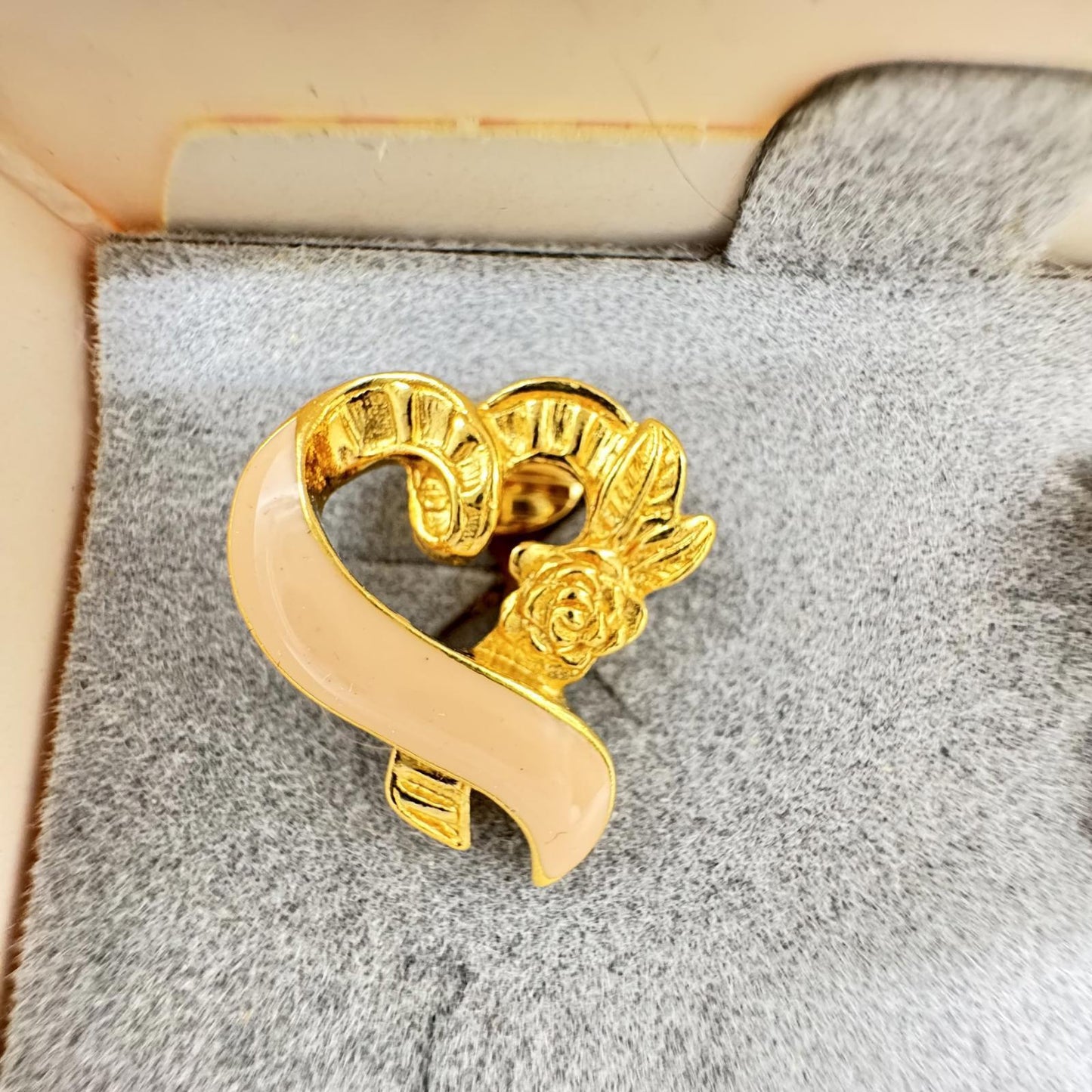 Vintage Avon Gold-Tone & Enamel Heart Clip-On Earrings – Romantic Ribbon Design