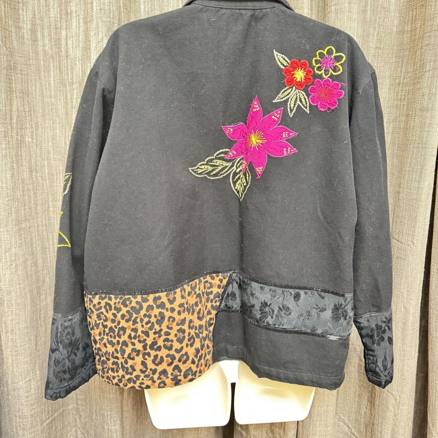 Stunning Floral & Leopard Print Button-Up Jacket Very with Appliques Unique VTG