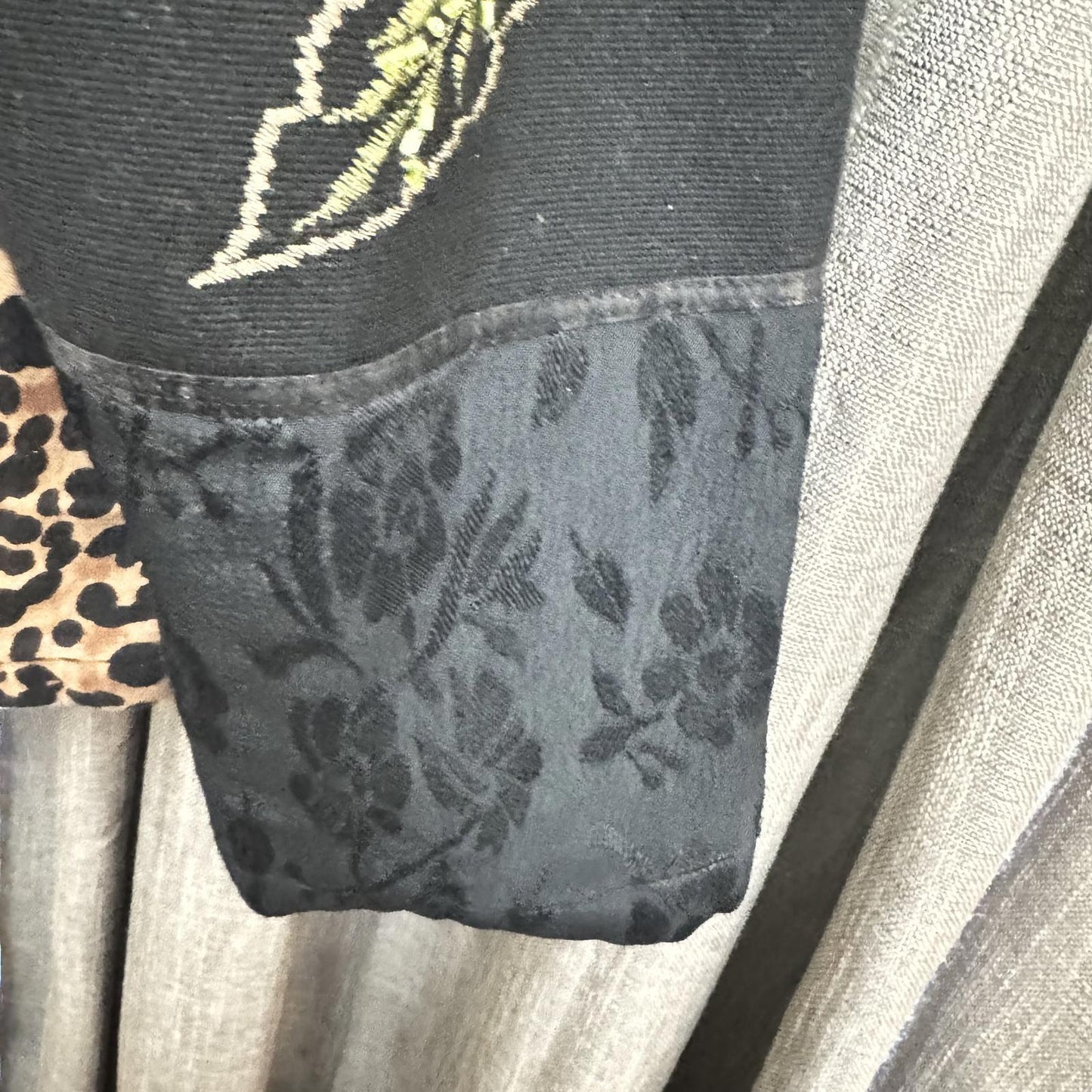 Stunning Floral & Leopard Print Button-Up Jacket Very with Appliques Unique VTG