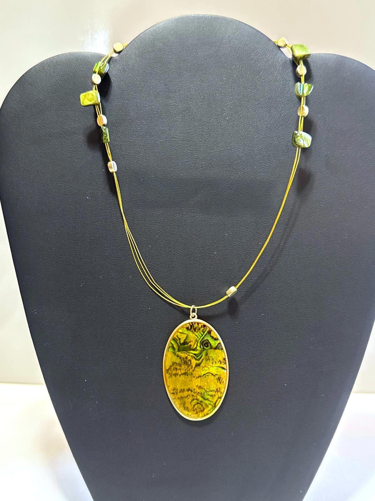 Green Earthy Pendant Necklace – Boho Wire Strand Gemstone Jewelry