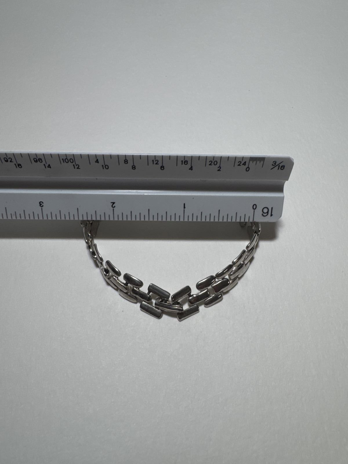 Stylish Silver Tone Bracelet Basket Weave Design