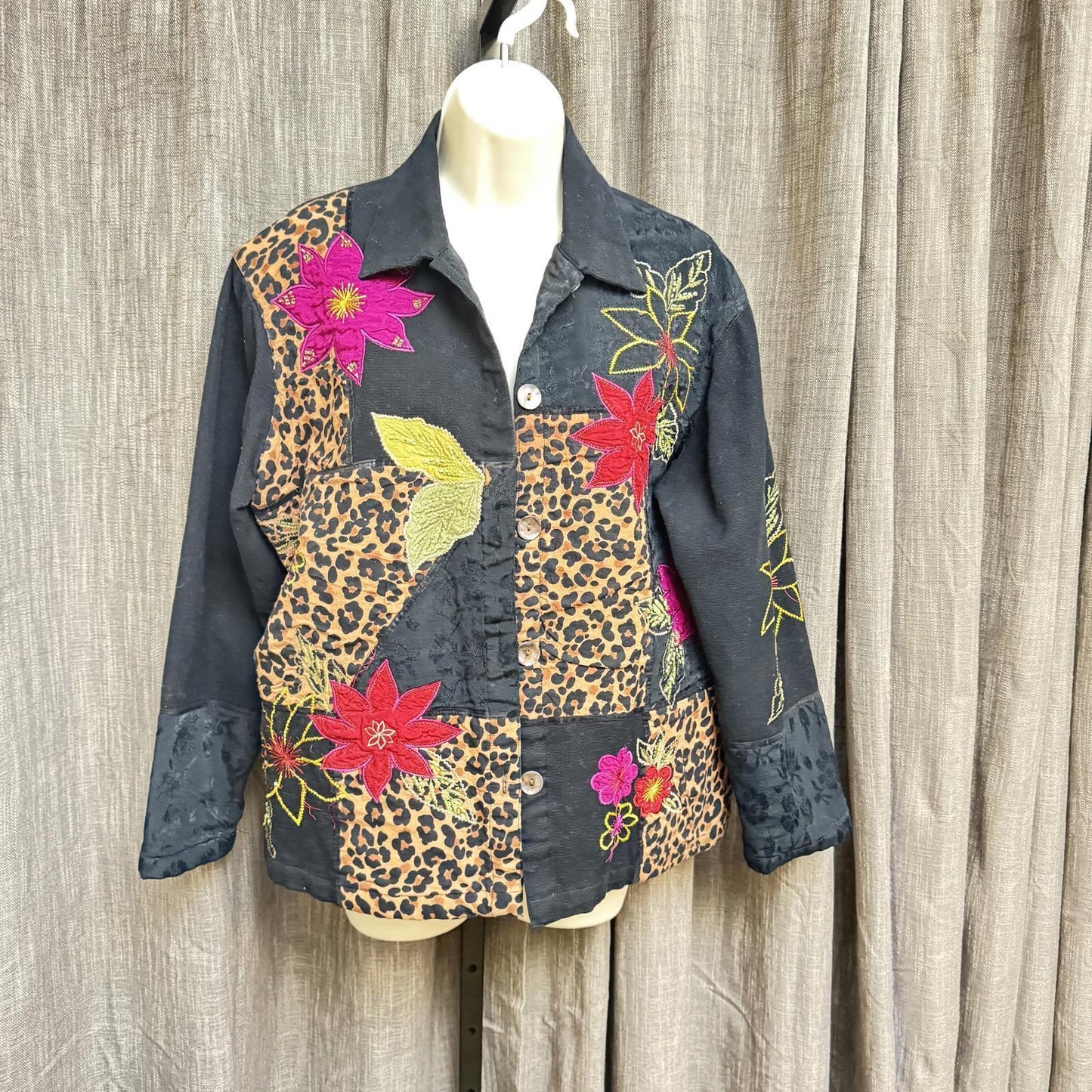 Stunning Floral & Leopard Print Button-Up Jacket Very with Appliques Unique VTG