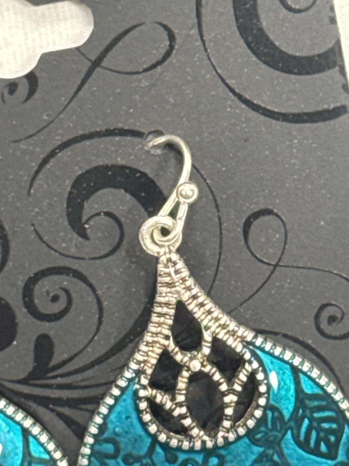 Stunning Teal Floral Dangle Earrings NWT
