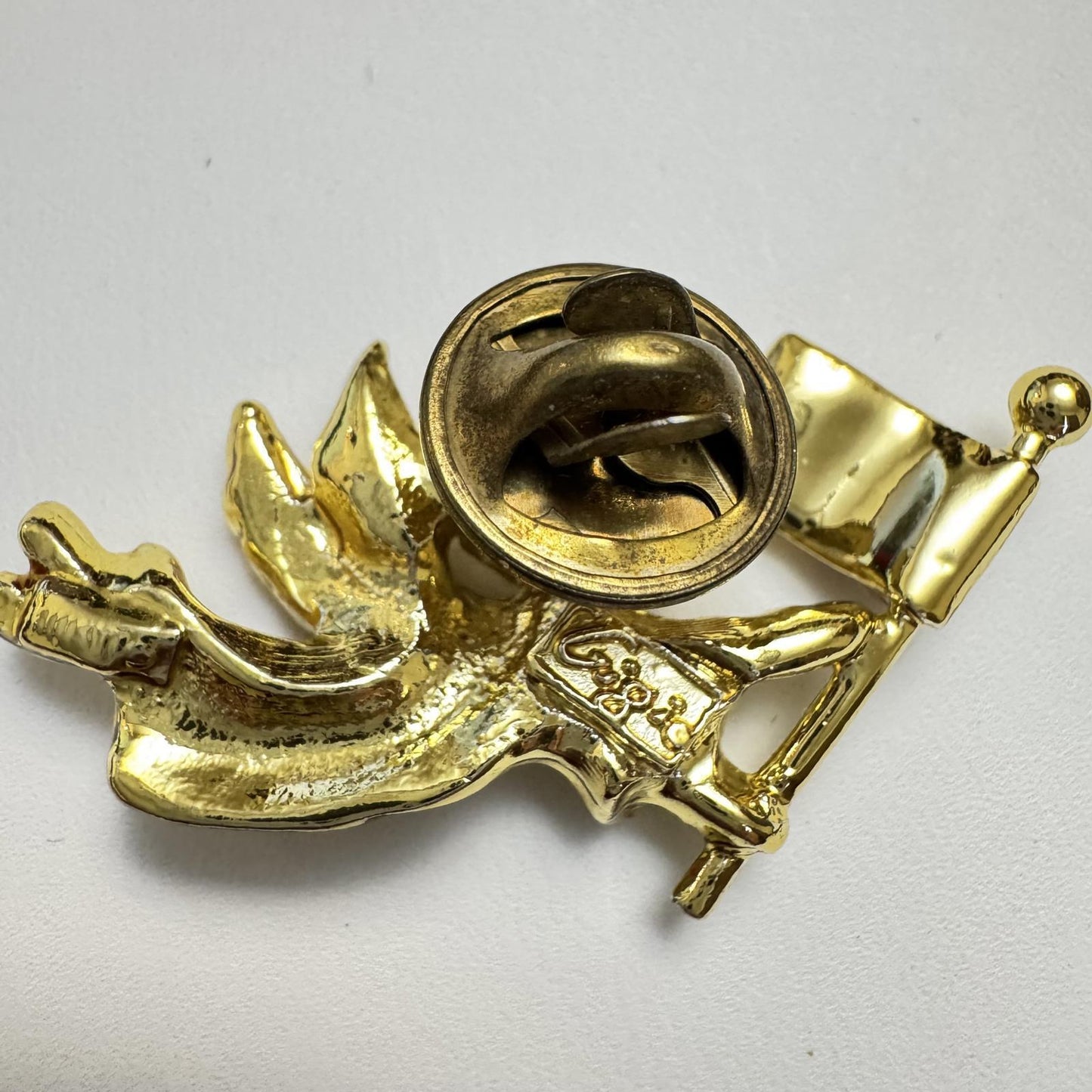 Vintage GiGi Gold Tone Angel Brooch with American Flag – Patriotic Jewelry