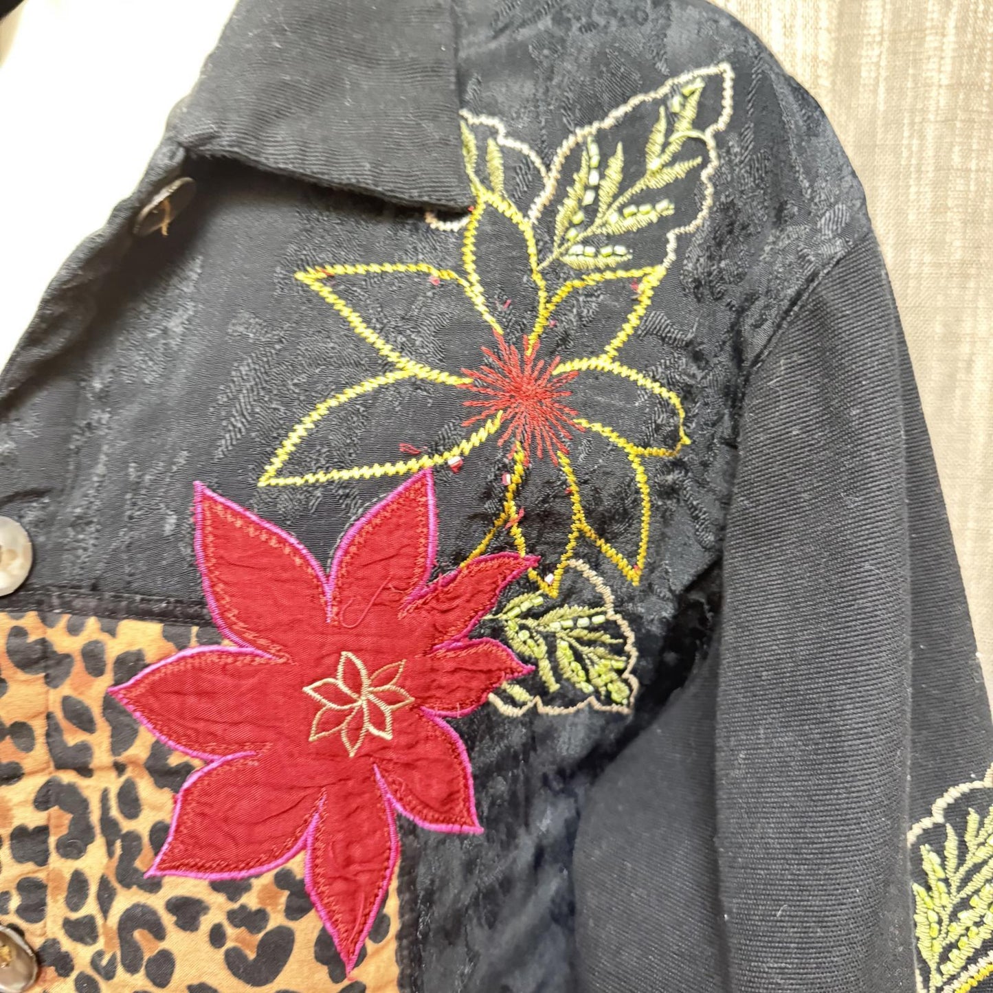 Stunning Floral & Leopard Print Button-Up Jacket Very with Appliques Unique VTG