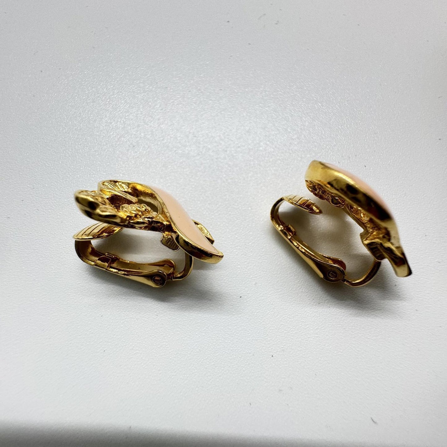Vintage Avon Gold-Tone & Enamel Heart Clip-On Earrings – Romantic Ribbon Design