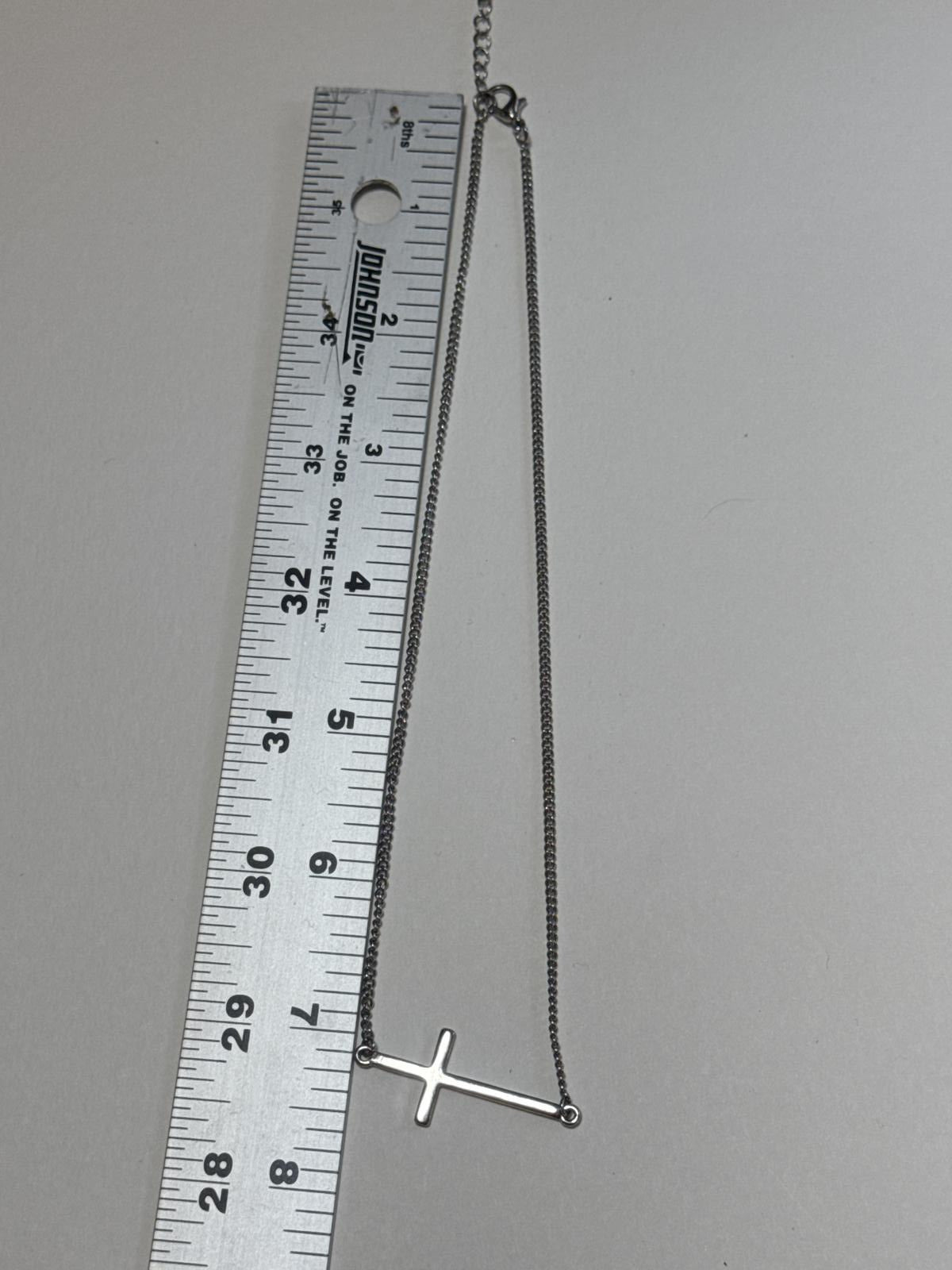 Stylish Silver Tone Cross Pendant Necklace