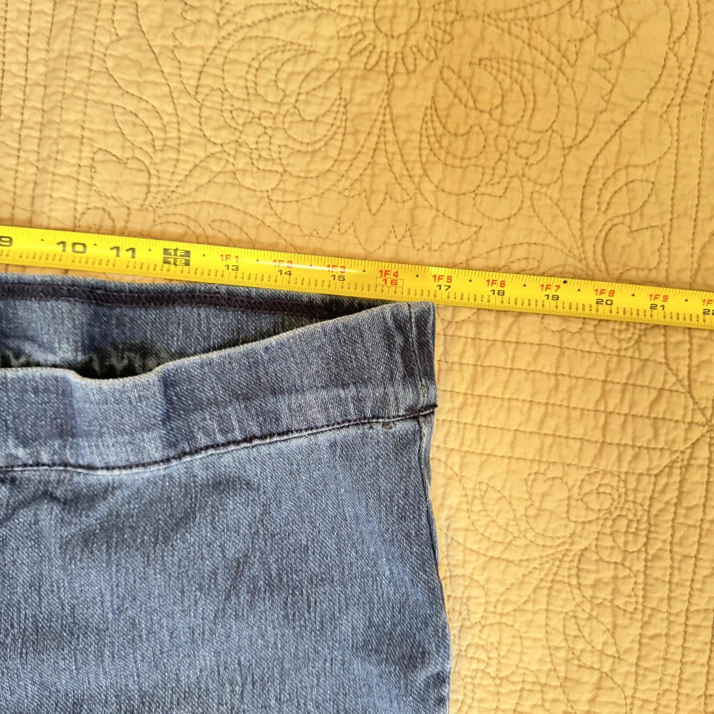 Bandolino Women's Slim Fit Jeans - Size 16, Stylish and Comfortable