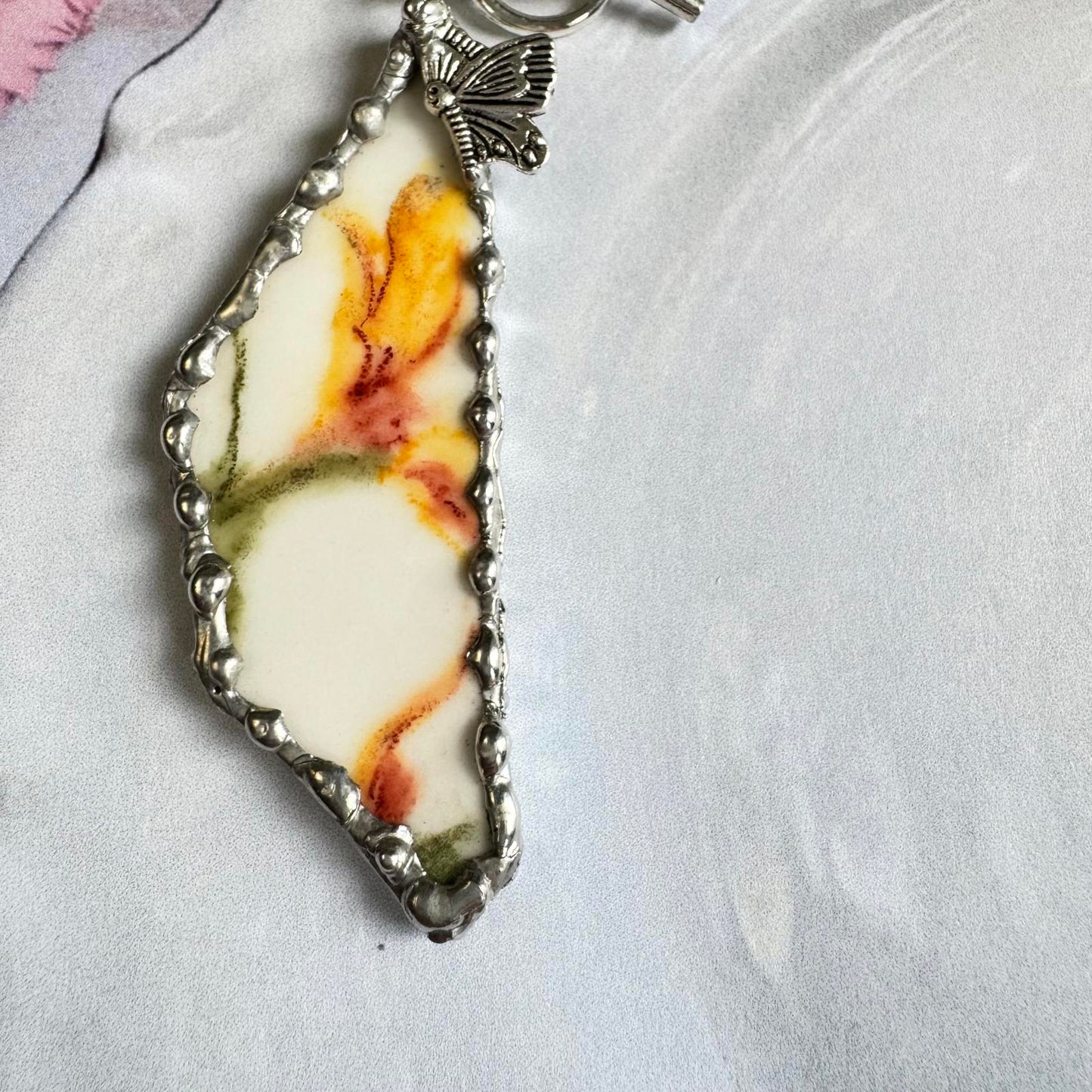 Handcrafted VTG Broken China Floral Pendant Necklace with Long Silver Tone Chain
