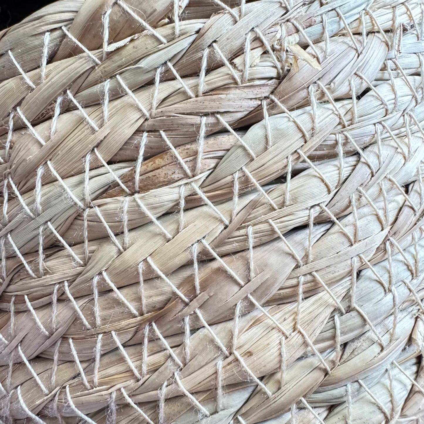 Handwoven Lidded Basket Natural Grass Storage Bin Boho Decor 10” Dome Top