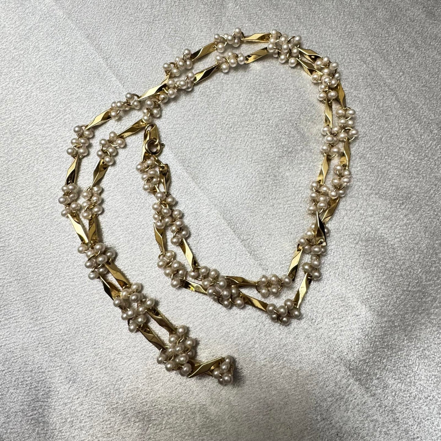 Vintage Gold Tone and Faux Pearl Necklace Dainty Style Classic Design