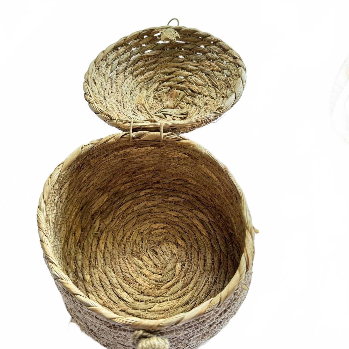 Handwoven Lidded Basket Natural Grass Storage Bin Boho Decor 10” Dome Top