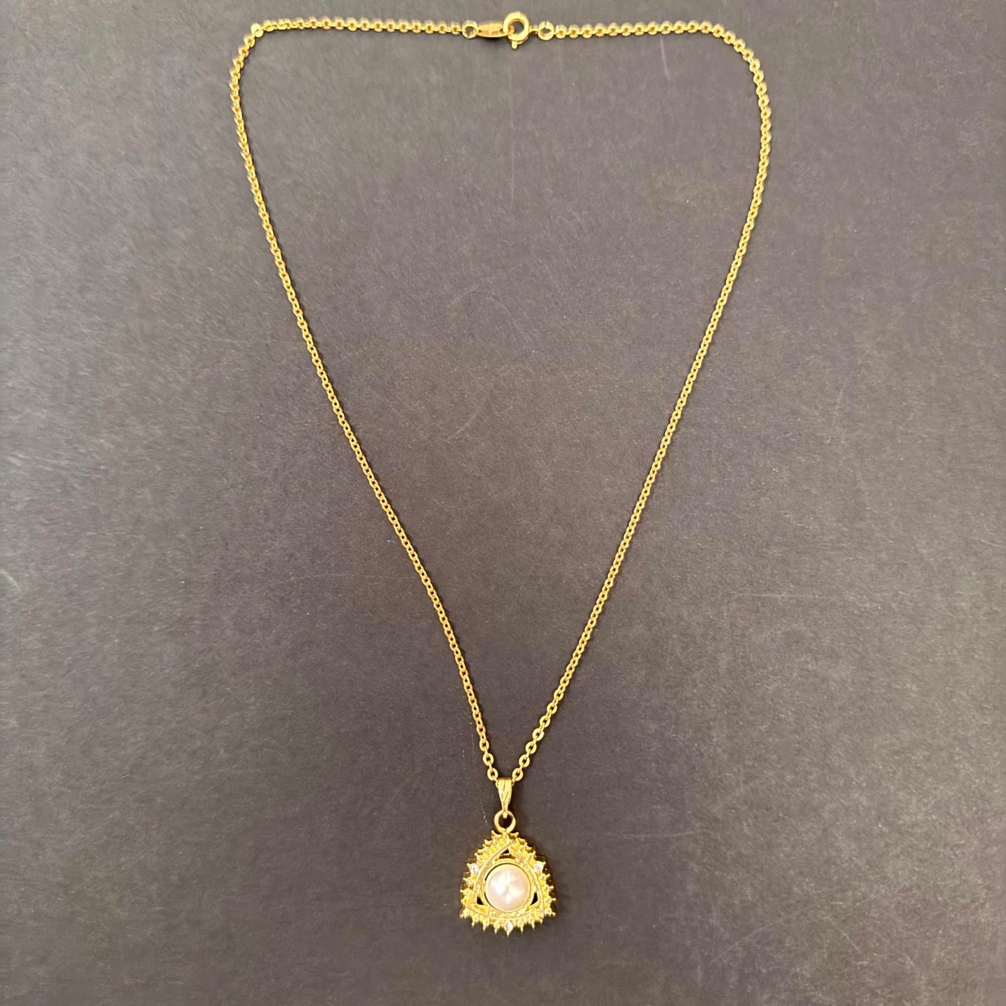 Signed Avon Gold Tone Faux Pearl Necklace – Vintage Style Teardrop Pendant