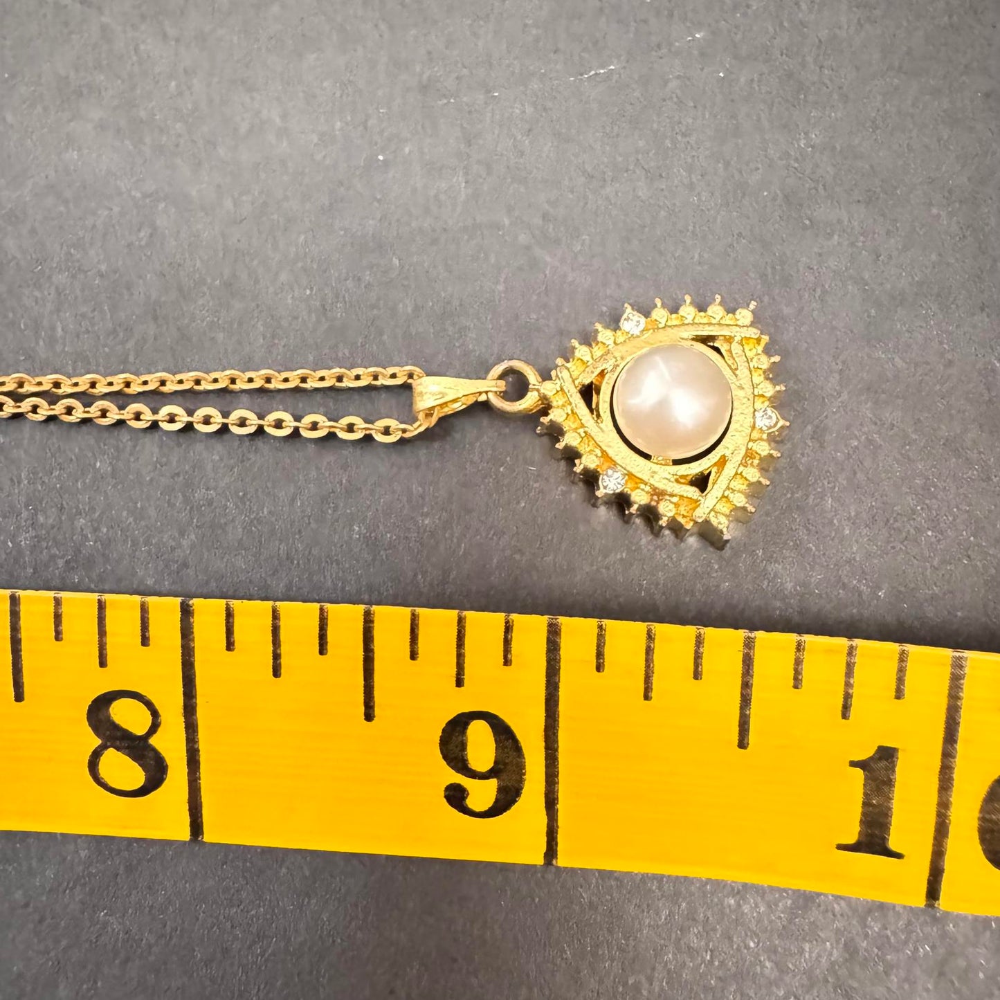 Signed Avon Gold Tone Faux Pearl Necklace – Vintage Style Teardrop Pendant
