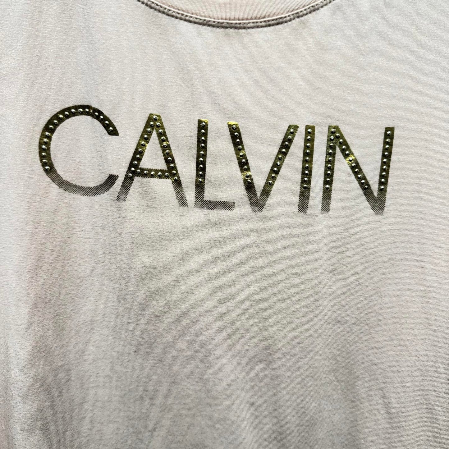 Calvin Klein Women's Graphic Tee - Elegant Style in Soft Pink XL