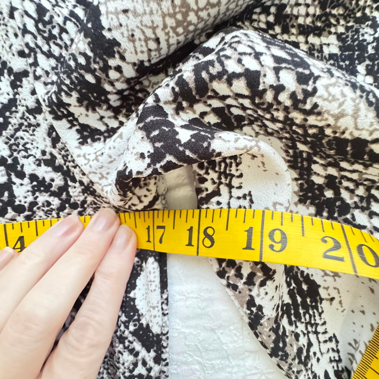 Express Women's Snakeskin Print Long Sleeve Top - Medium