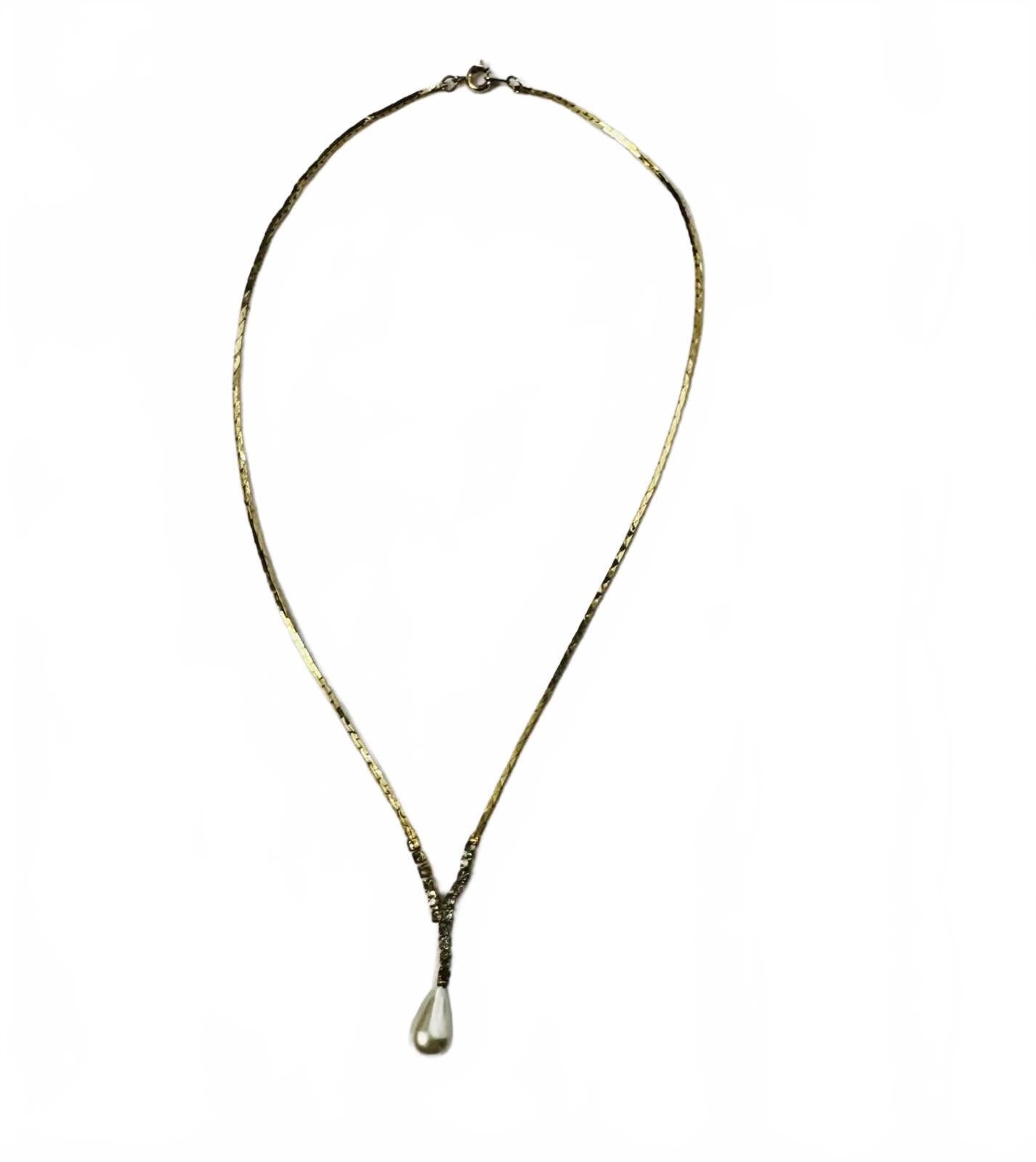 Vintage Gold Tone Y Necklace Faux Pearl Drop Pendant Delicate Chain 16"