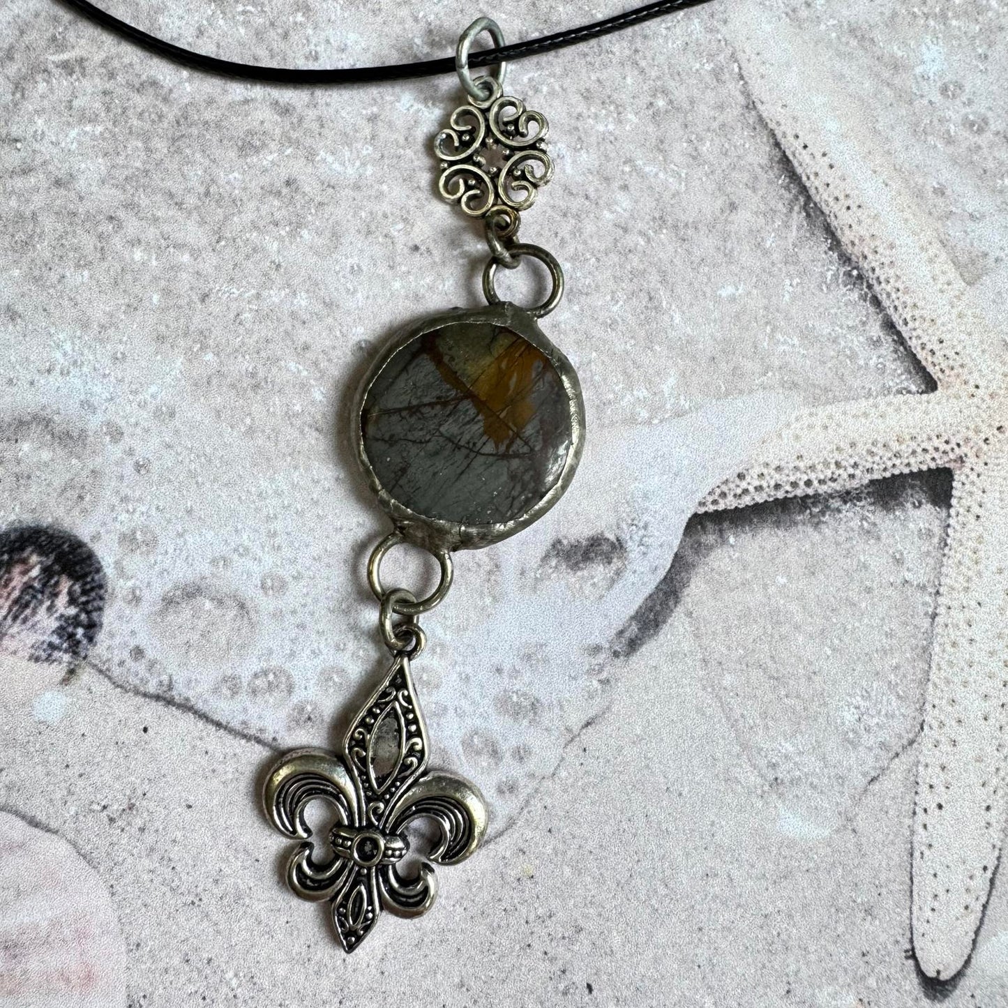 Handmade Natural Stone with Silver Tone Fleur-de-Lis Pendant