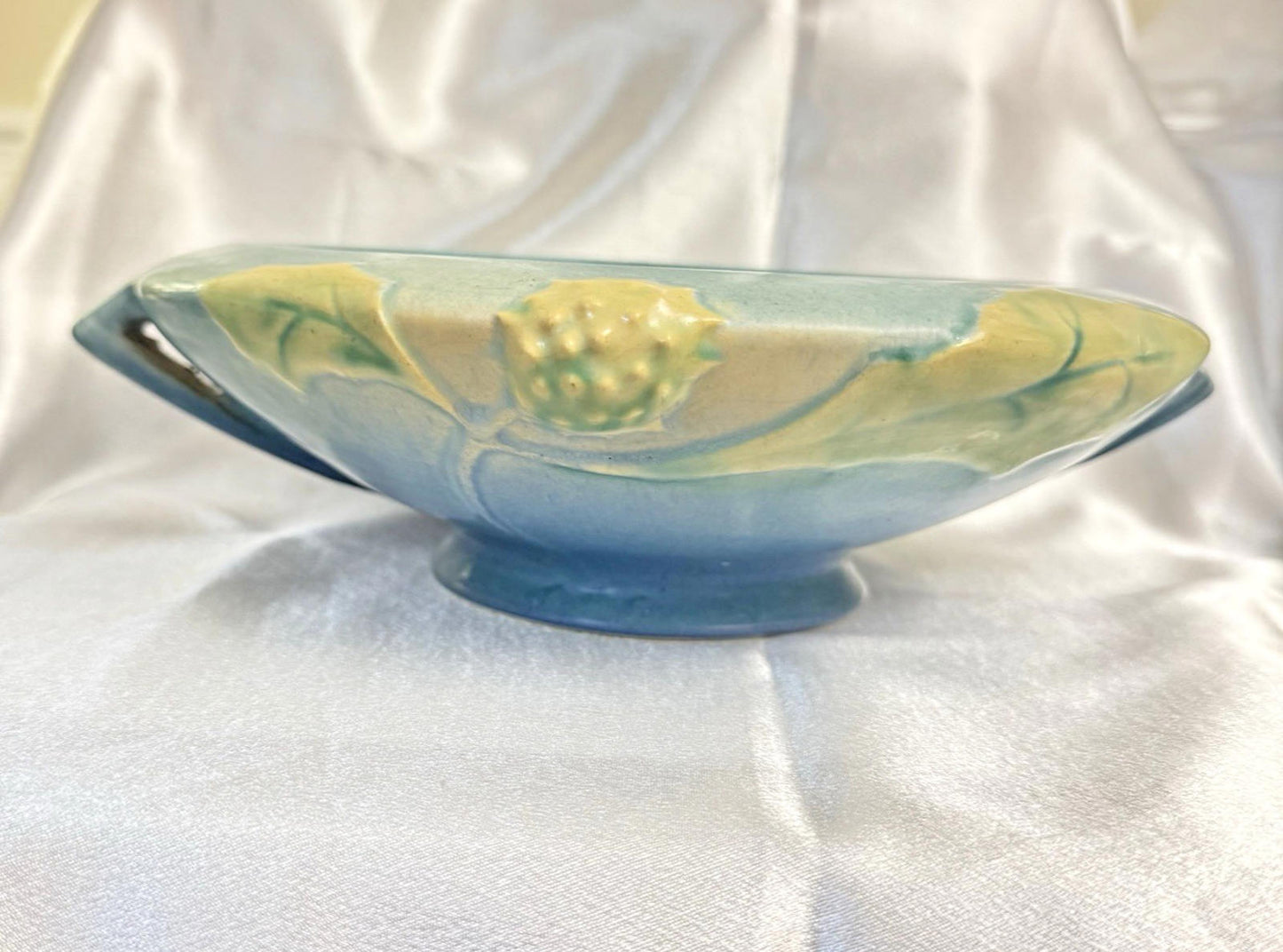 Roseville Thorn Apple Blue 308-7" Bowl Planter c. 1930’s