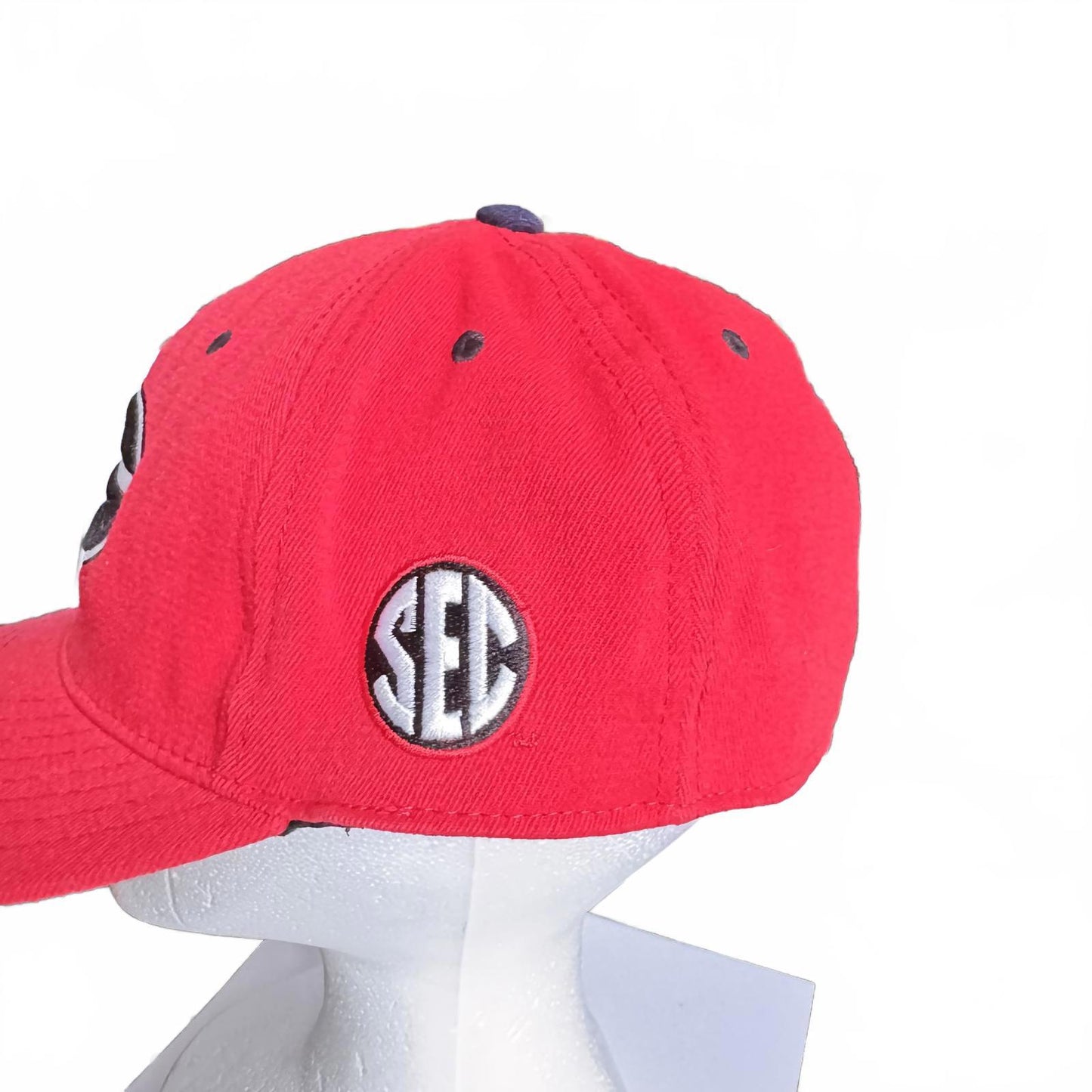 Georgia Bulldogs NCAA Red Cap – Embroidered UGA Logo – Adjustable Fan Hat