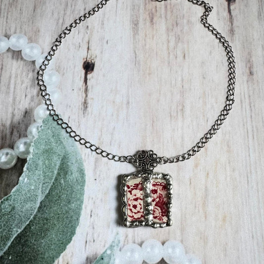 VTG Broken China Floral Pendant Necklace w/ Silver Tone Chain and Decorate Charm