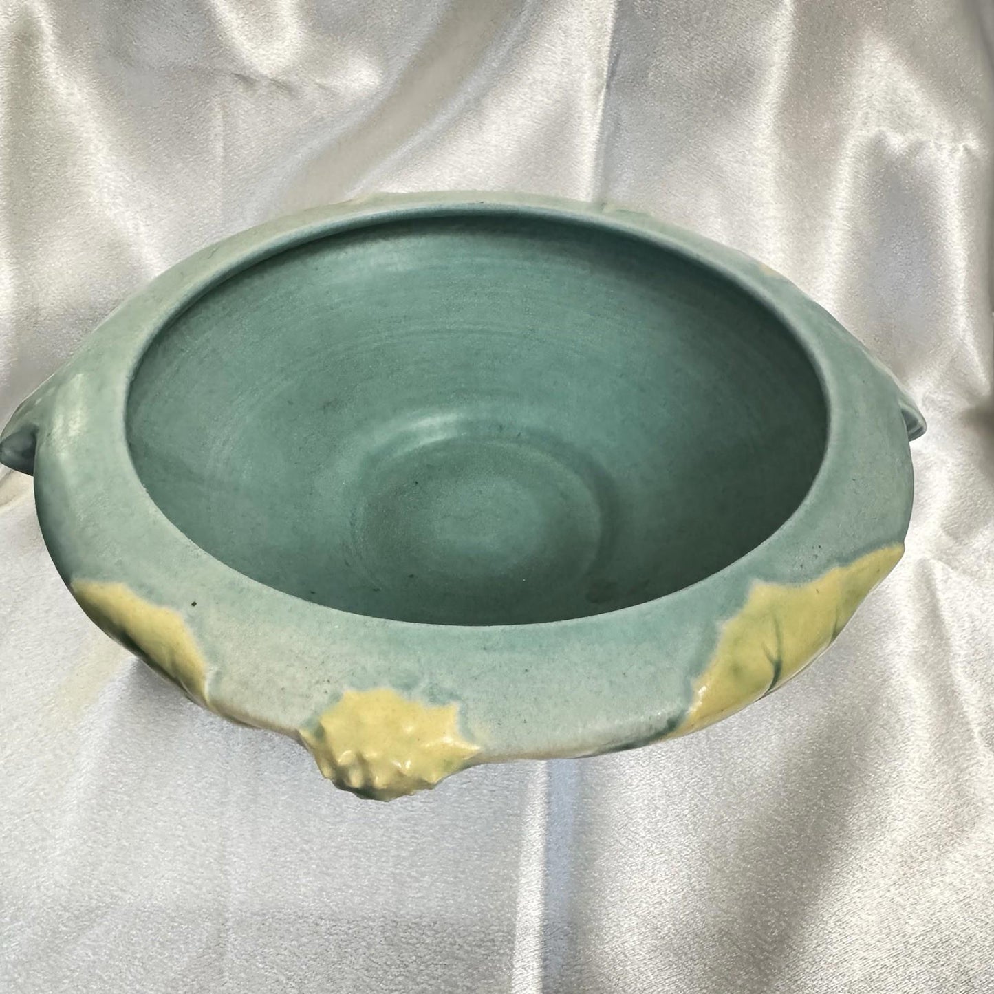 Roseville Thorn Apple Blue 308-7" Bowl Planter c. 1930’s