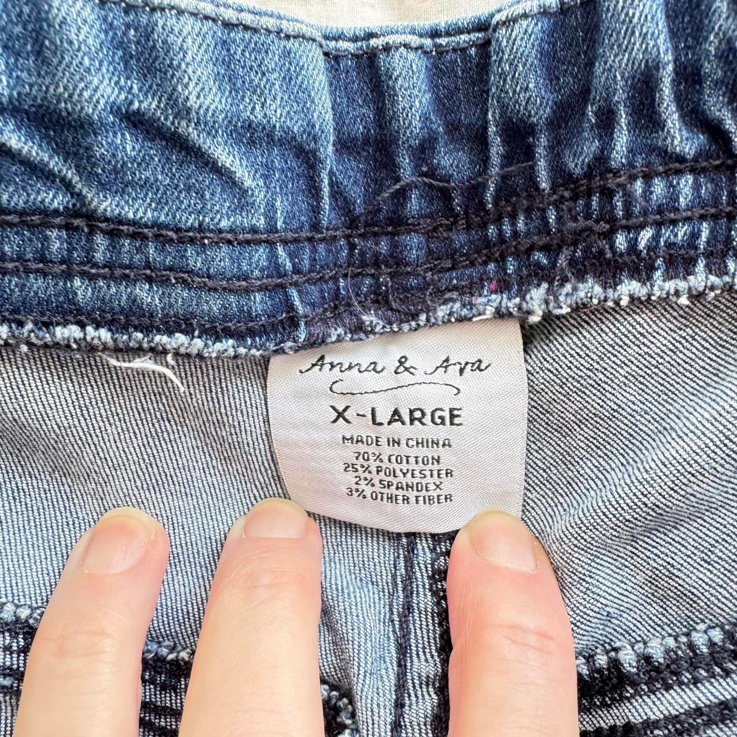 Anna and Ava Chic Floral Embroidered Denim Jeans - Ankle Length Frayed Hem  XL