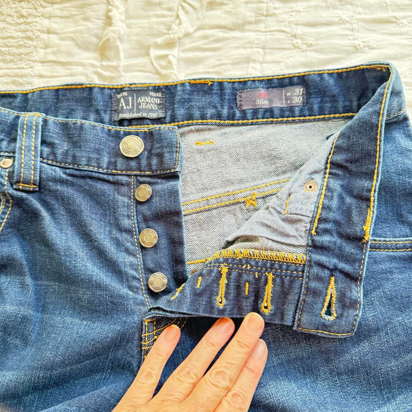 AJ Armani Jeans - Classic Denim - Size 31x31