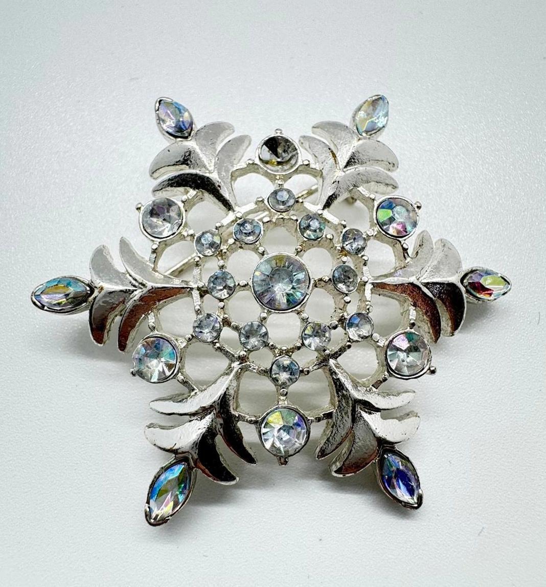 Vintage Silver-Tone Aurora Borealis Rhinestone Snowflake Brooch – Mid-Century