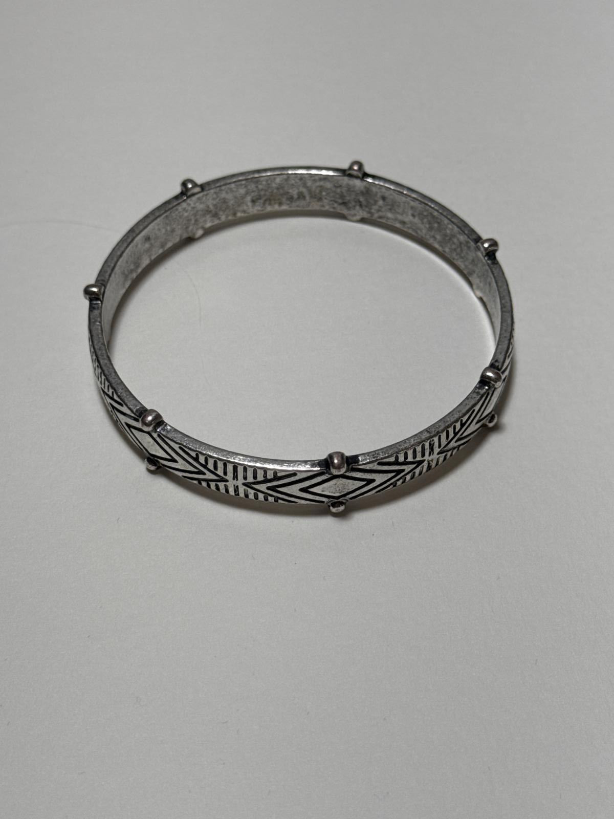 Vintage Silver Tone Bangle Bracelet with Geometric Design
