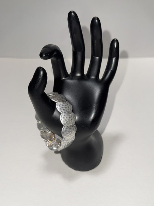 Elegant Silver Tone Scalloped Stetch Bracelet BoHo design
