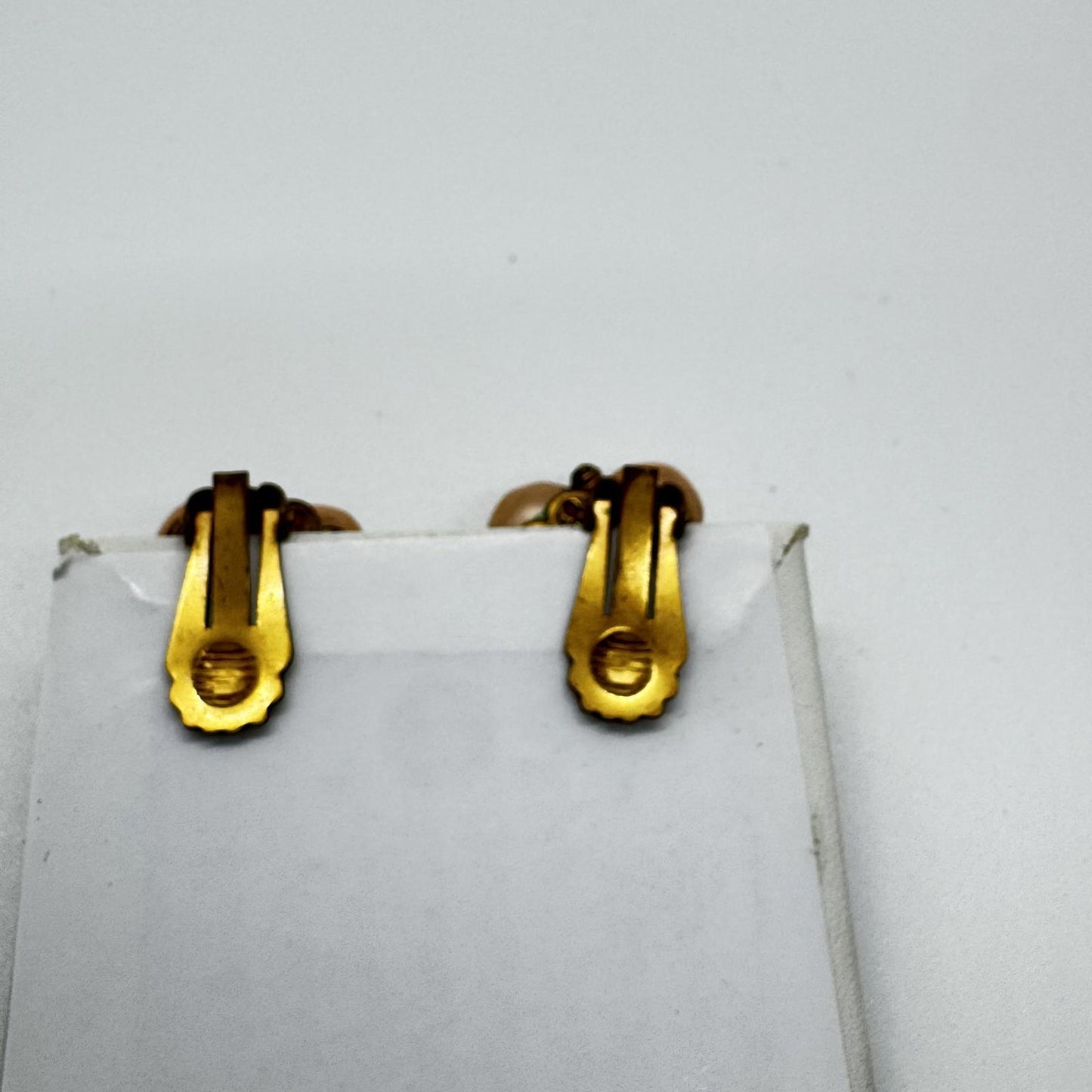 Vintage Gold-Tone Cluster Clip-On Earrings – Faux Pearl Beaded Statement Jewelry