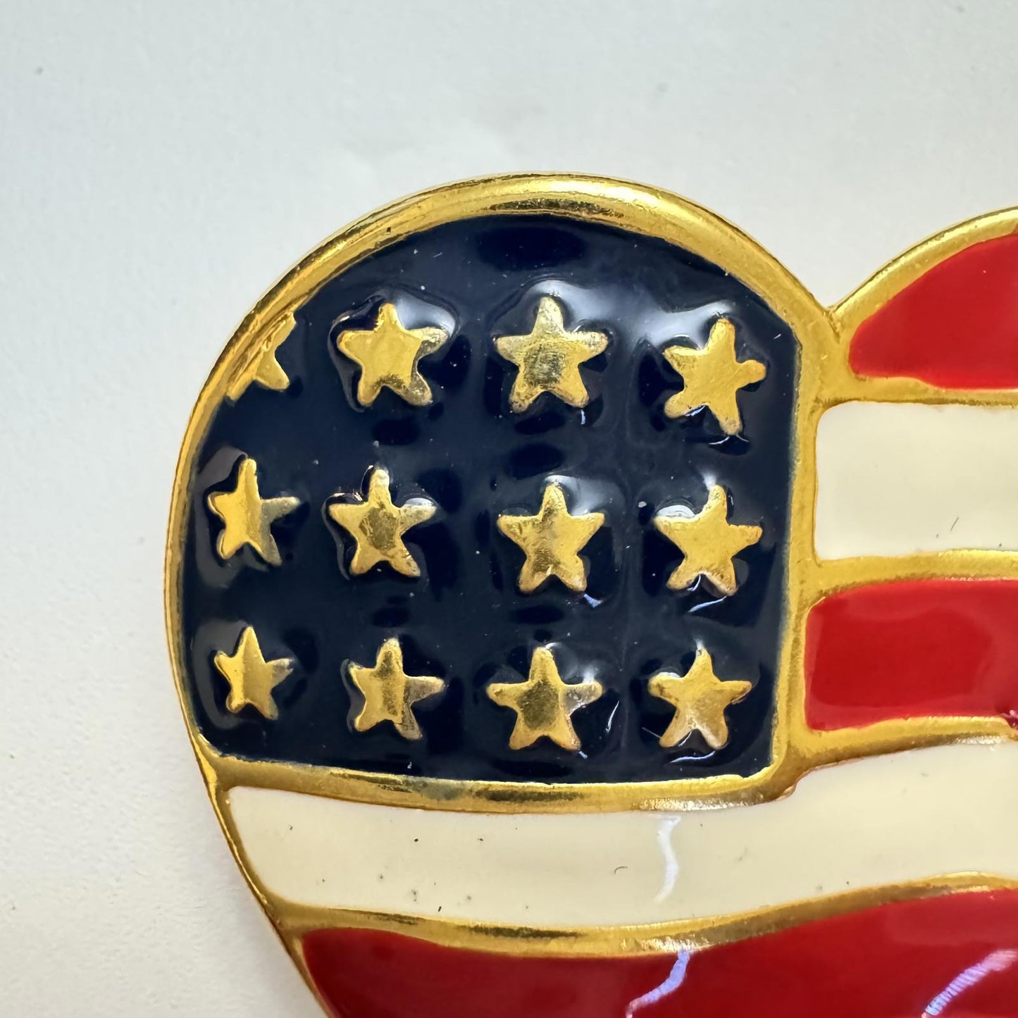 Vintage Patriotic Heart Brooch – American Flag Pin USA Americana Jewelry