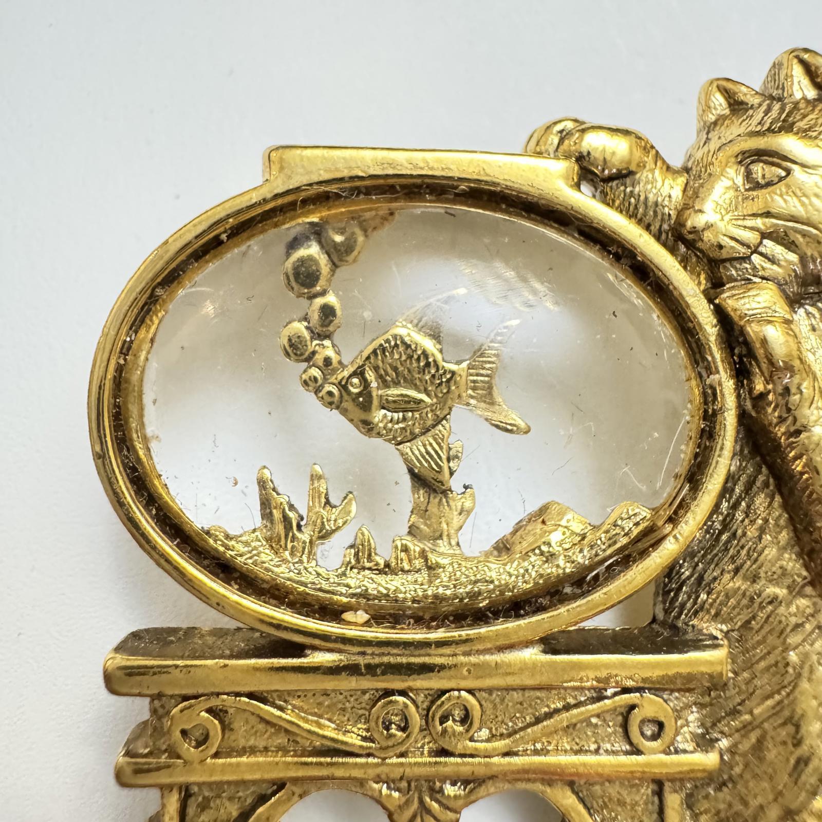 Whimsical Vintage Gold Cat & Fish Brooch – Kitsch Animal Lover Jewelry