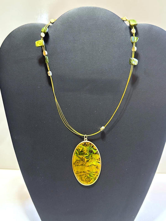 Green Earthy Pendant Necklace – Boho Wire Strand Gemstone Jewelry