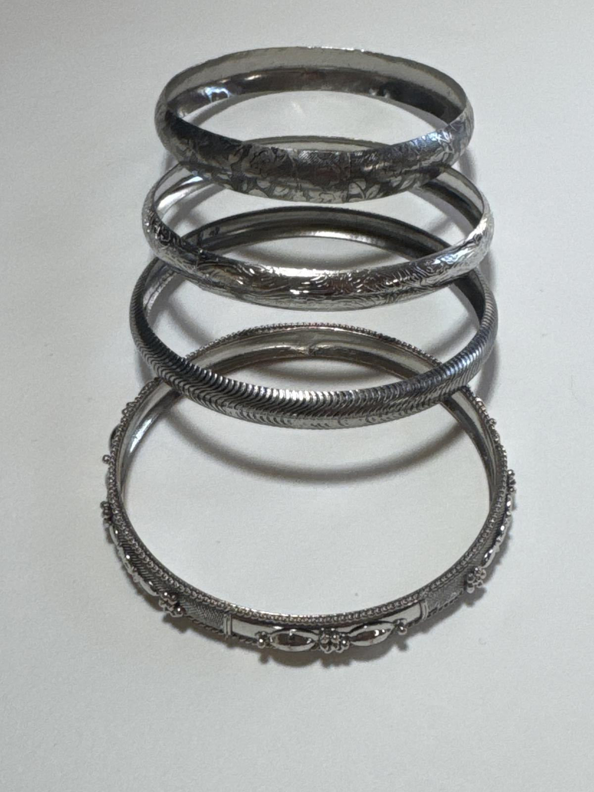 Set of Stylish Silver Tone Bangles BoHo Retro Fashion Jewelry