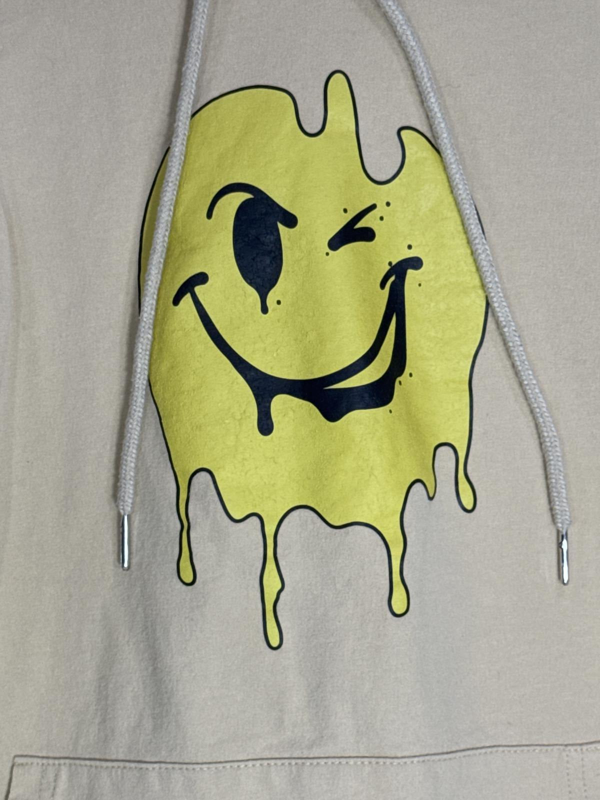 Trendy Smiley Face Hoodie - Casual Comfort Wear Size M 100% Cotton