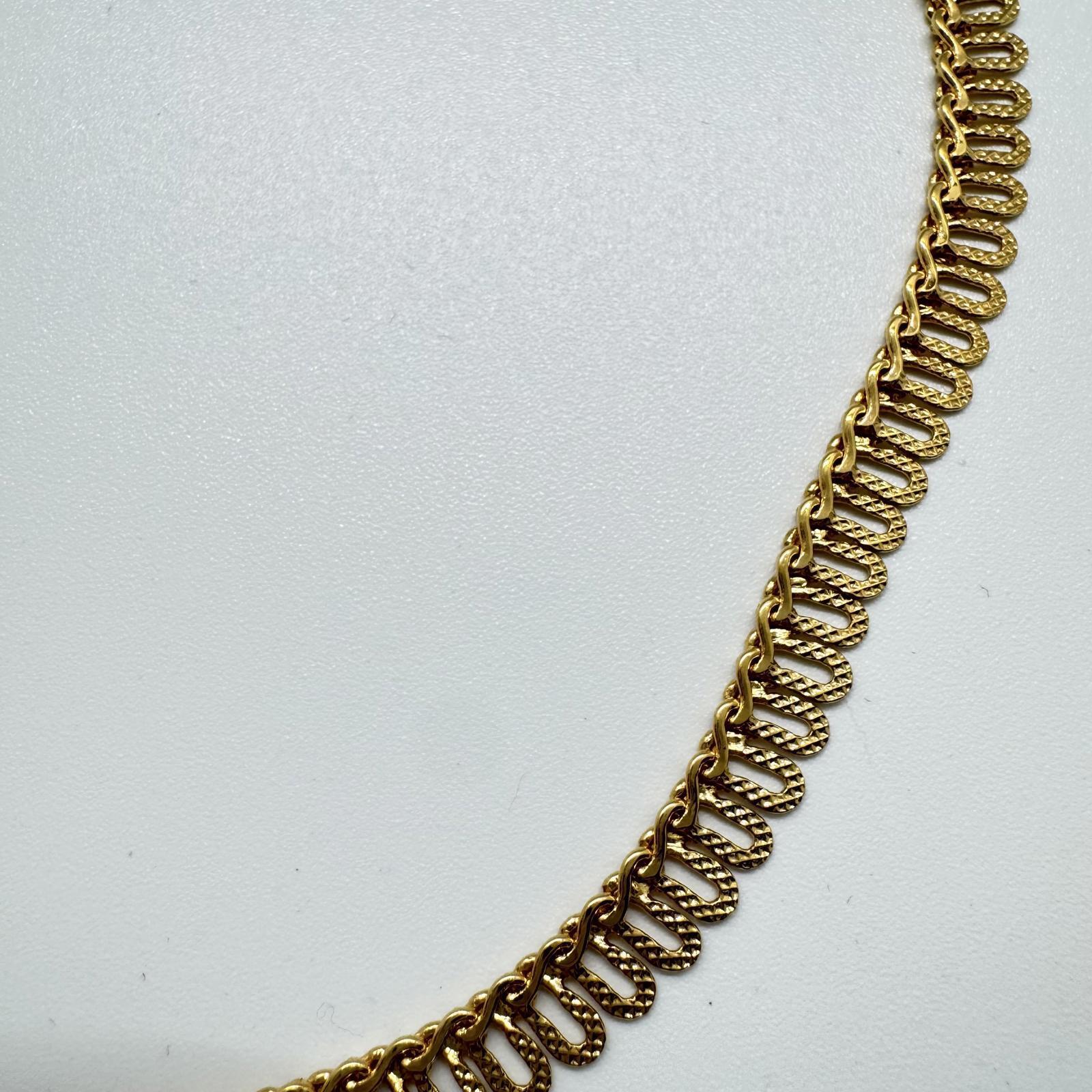 Vintage Gold-Tone Herringbone Chain Necklace – Classic Elegant Statement Piece