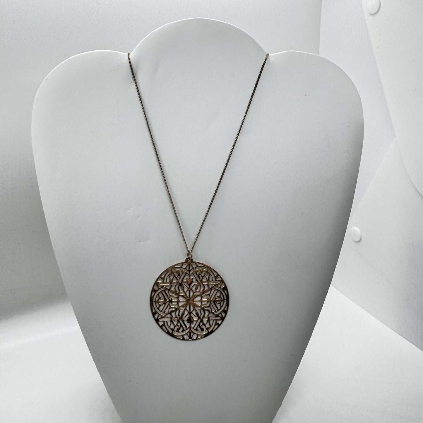 Elegant Gold-Tone Filigree Necklace