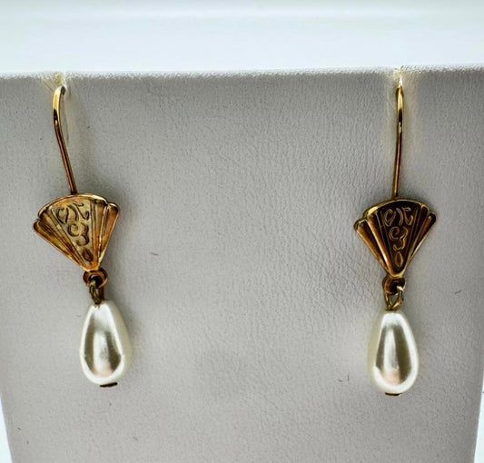 Vintage Art Deco Gold-Tone Pearl Drop Earrings – Filigree Fan Dangle