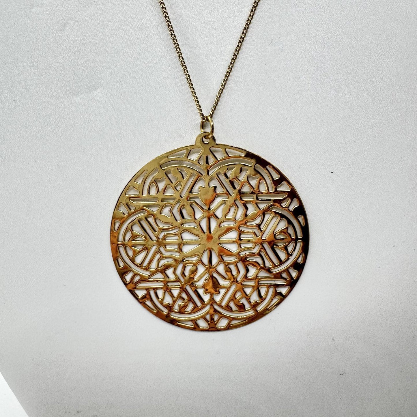 Elegant Gold-Tone Filigree Necklace
