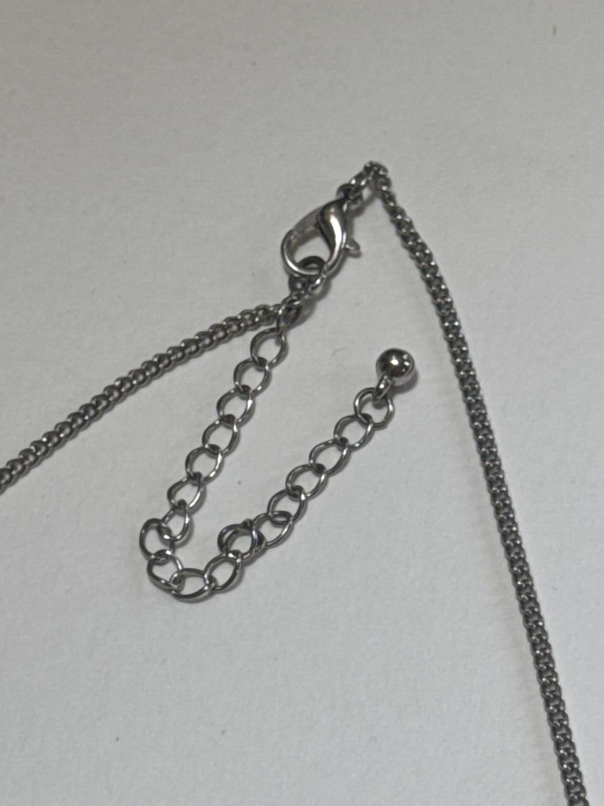 Stylish Silver Tone Cross Pendant Necklace