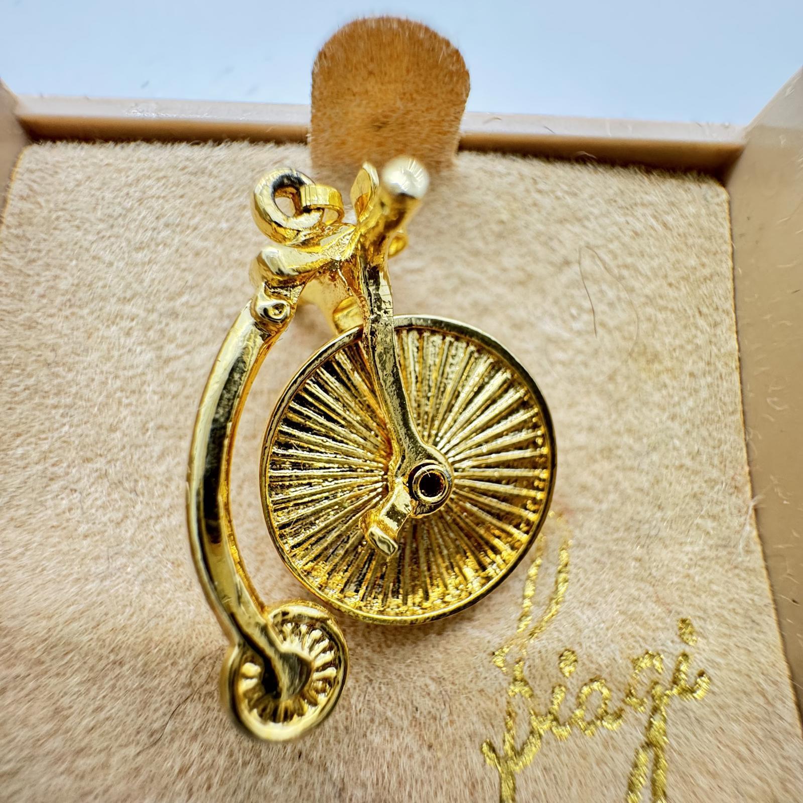 Vintage Gold-Tone Penny Farthing Bicycle Charm Pendant – Unique Retro Design