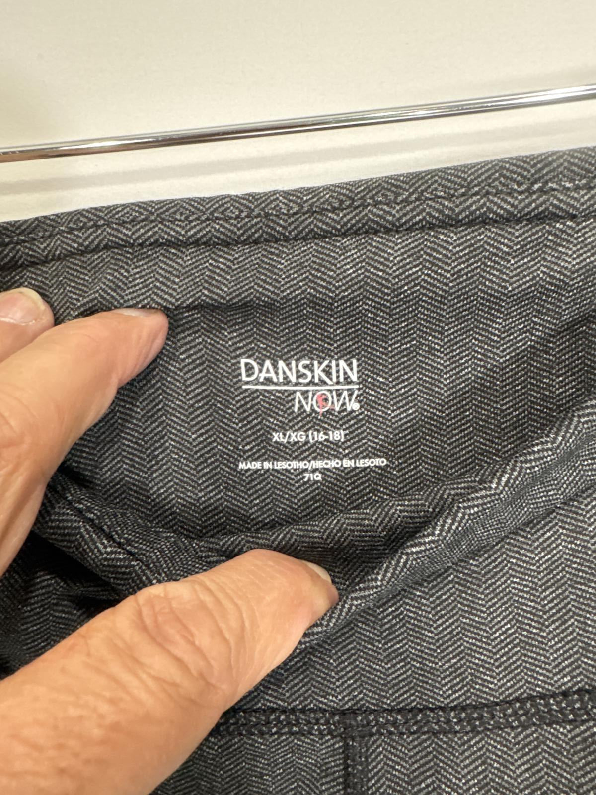 Danskin Now Women's Capri Pants - Activewear Leggings Size XL