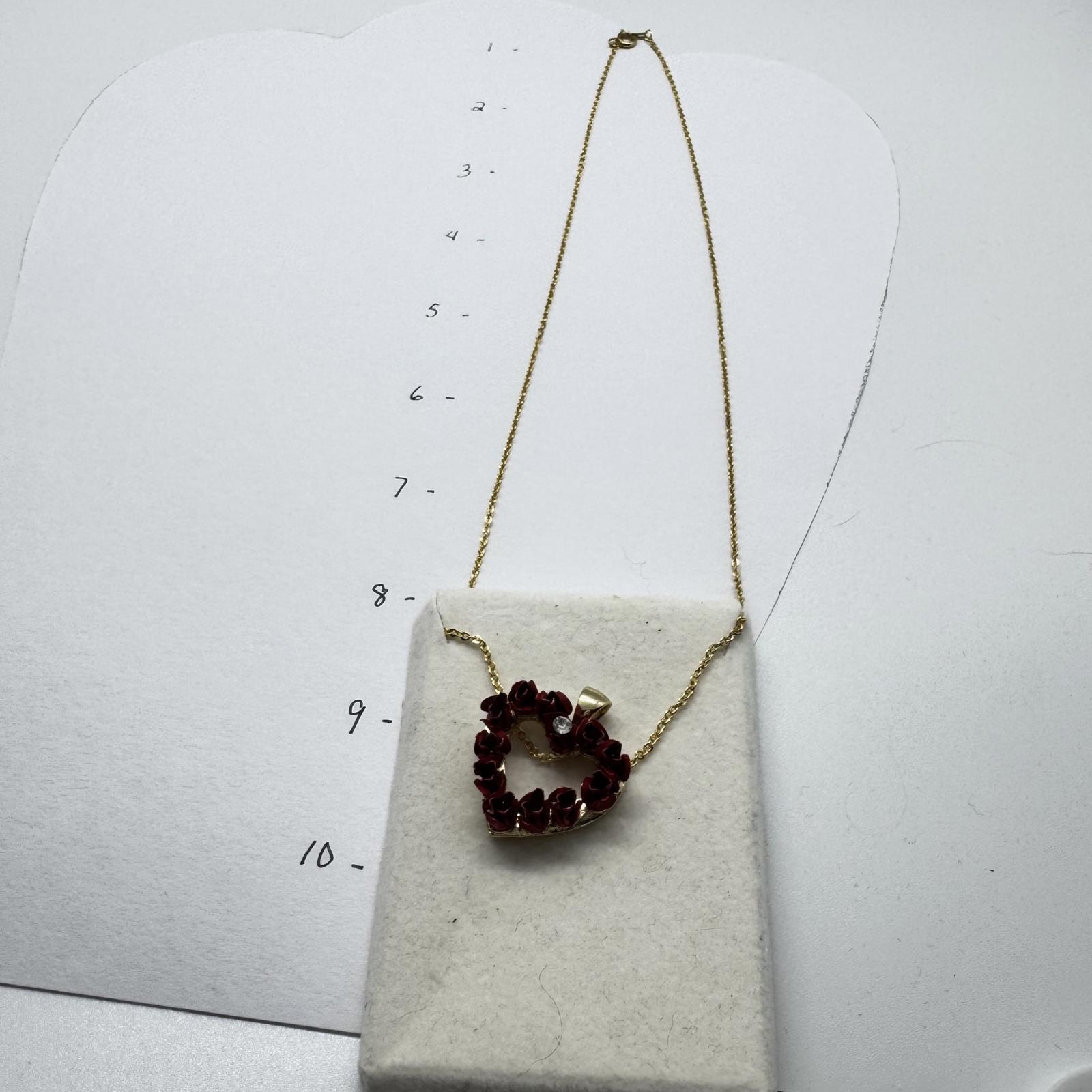 Vintage Dozen Roses Heart Pendant Necklace – Gold-Tone Romantic Jewelry Gift