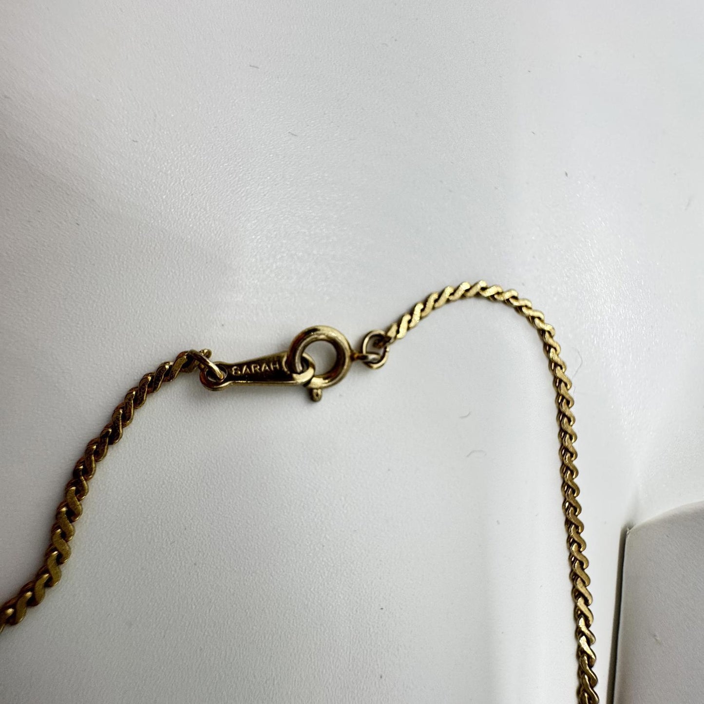 Vintage Sarah Coventry Gold-Tone Necklace – Black & White Faux Stone Accents