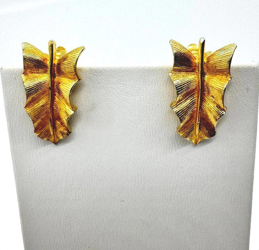 Vintage Gold-Tone Leaf Clip-On Earrings – Textured Mid-Century Modern Design